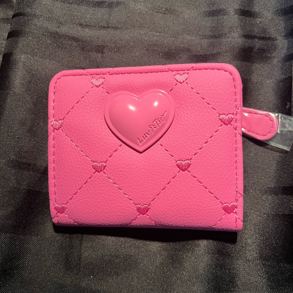 Betsy Johnson hot pink heart wallet